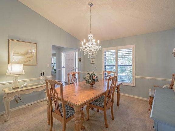 5th image of 418 Budleigh Salterton Close