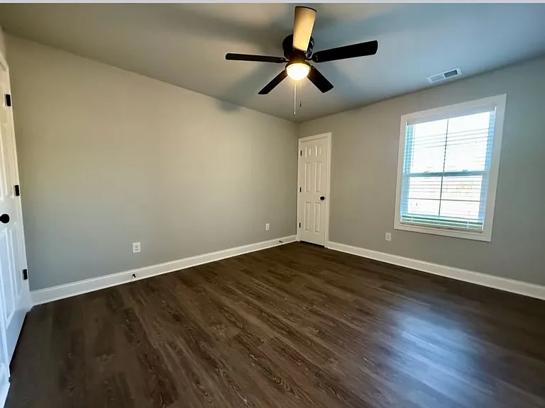 212 Palmer Ct — Photo 5