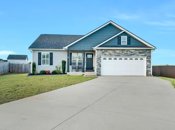 843 Highland View Rd, Boiling Springs, SC 29316