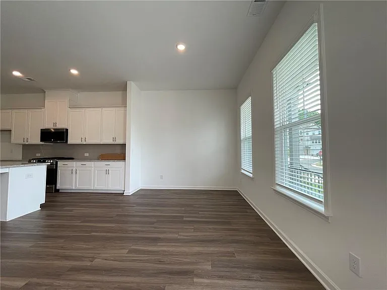 1597 Tilden Ct — Photo 5