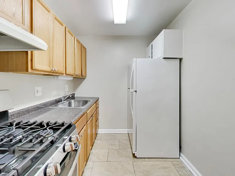 702 Chaney Dr — Photo 26