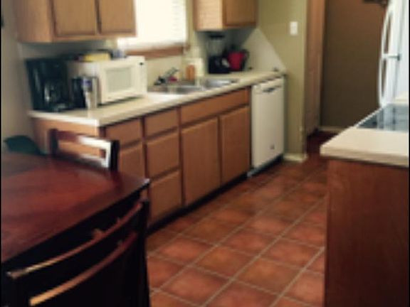 5th image of 8406 Avenue U