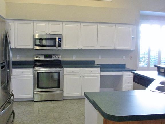 4th image of 4721 Corsage Dr