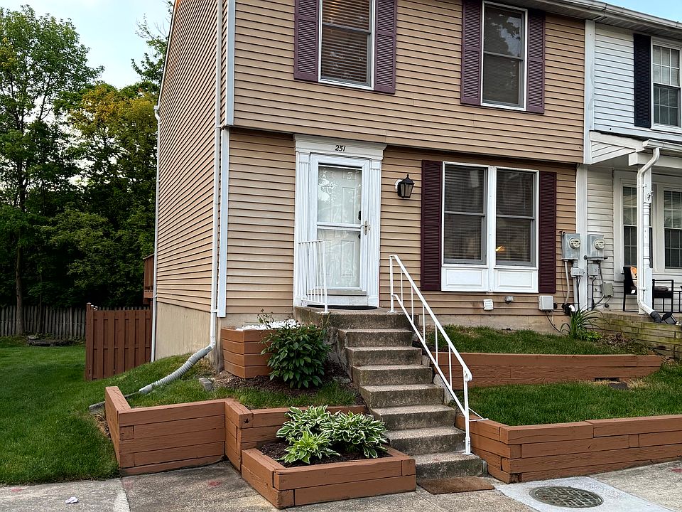 1st image of 251 Woodoak Ct