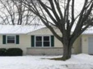 2438 Manitowoc Rd, Green Bay, WI 54311