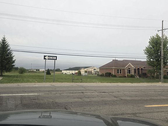 5th image of 3301 S Custer Rd