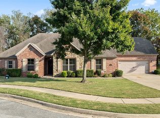 3750 N Belfast Pl, Fayetteville, AR 72704