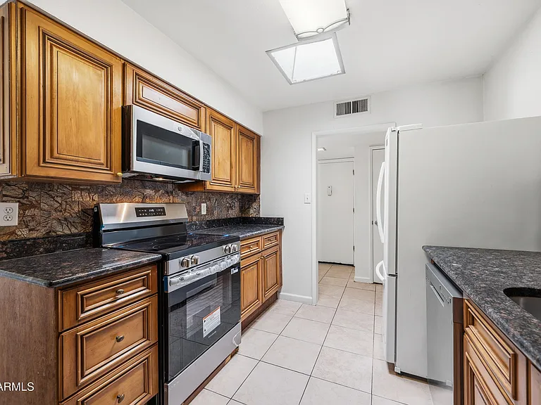 12422 N Cherry Hills Dr E — Photo 12