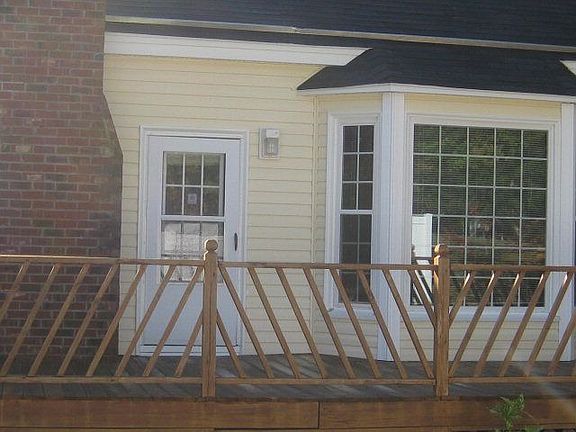 4th image of 1200 Waterloo Dr