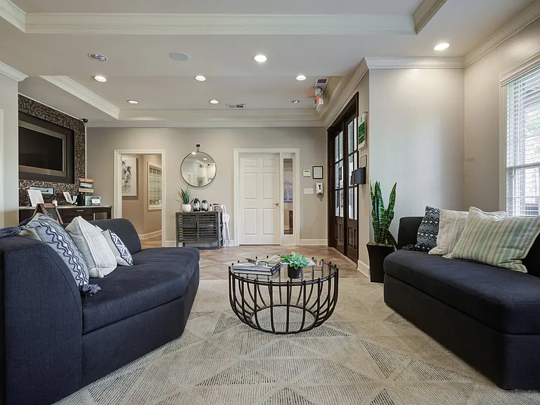 Leasing Center Seating