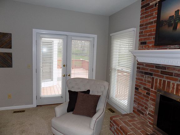 5th image of 124 Worthington Oaks Dr