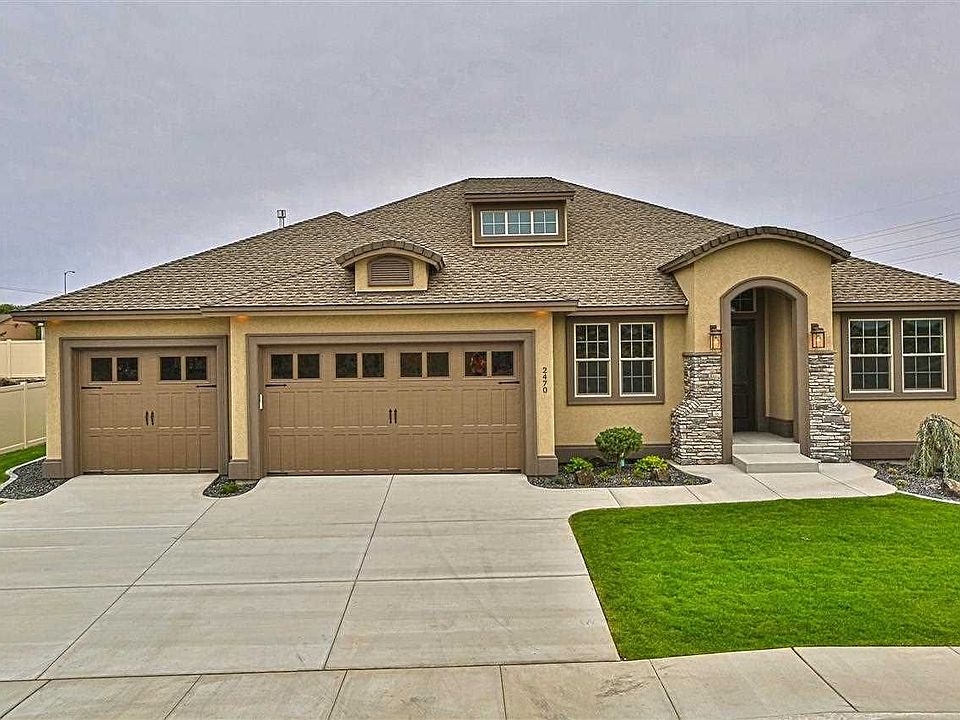 2nd image of 2470 Woods Dr