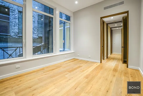 Rented by Bond New York | media 27