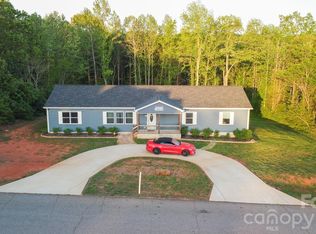 119 Titleist Dr, Statesville, NC 28677