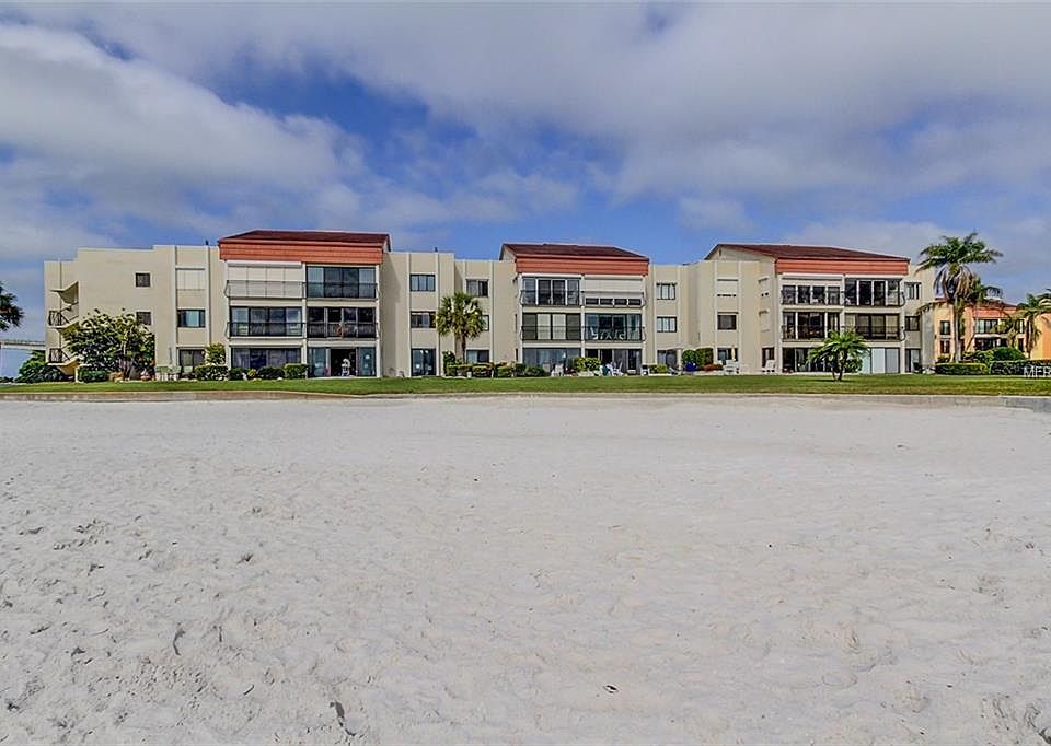 1st image of 825 S Gulfview Blvd APT 309