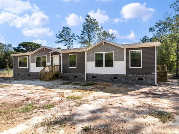 108 Union Ln, Saint Stephen, SC 29479