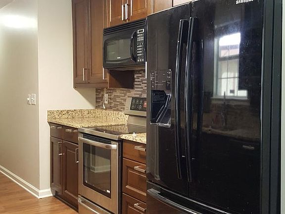 4th image of 1023 New Hope Rd