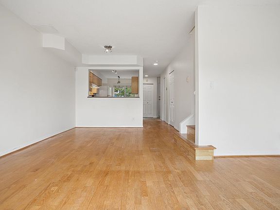 5th image of 1408 Cartier Ave #237