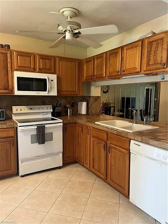 2 bed, 2.0 bath, 1100 sqft, $1,950 — Photo 2