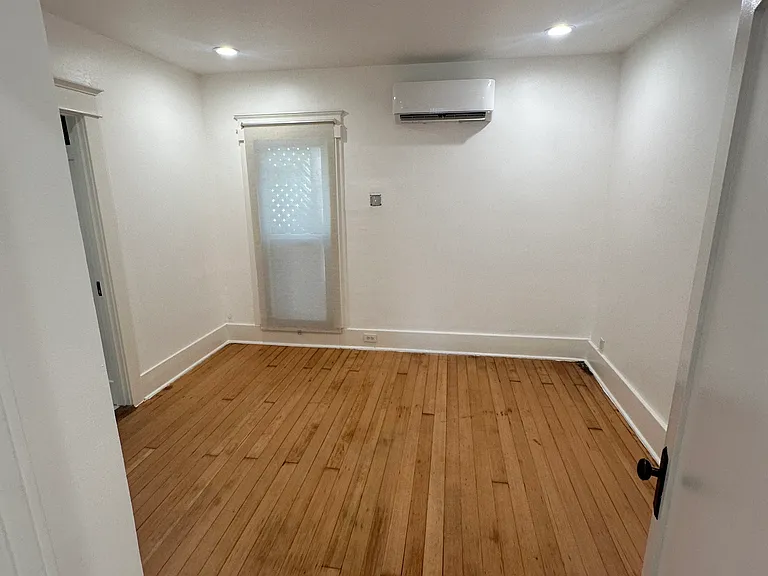 933 N Hobart Blvd #933 — Photo 6