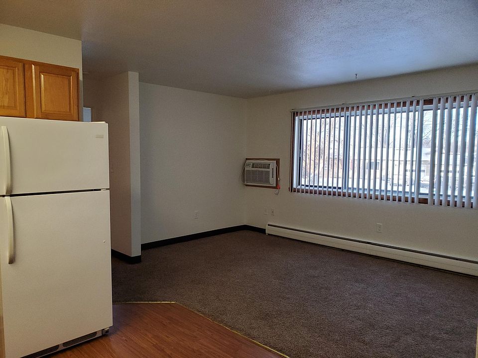 2nd image of 2120 3rd Ave SE APT 8