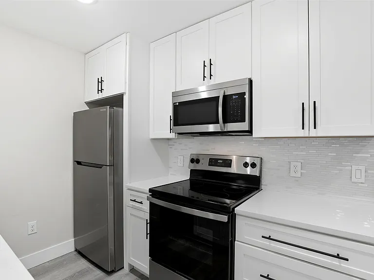 2592 Grassy Point Dr #106 — Photo 7