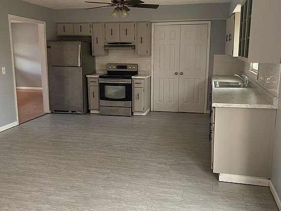 4th image of 922 S Mission Ave