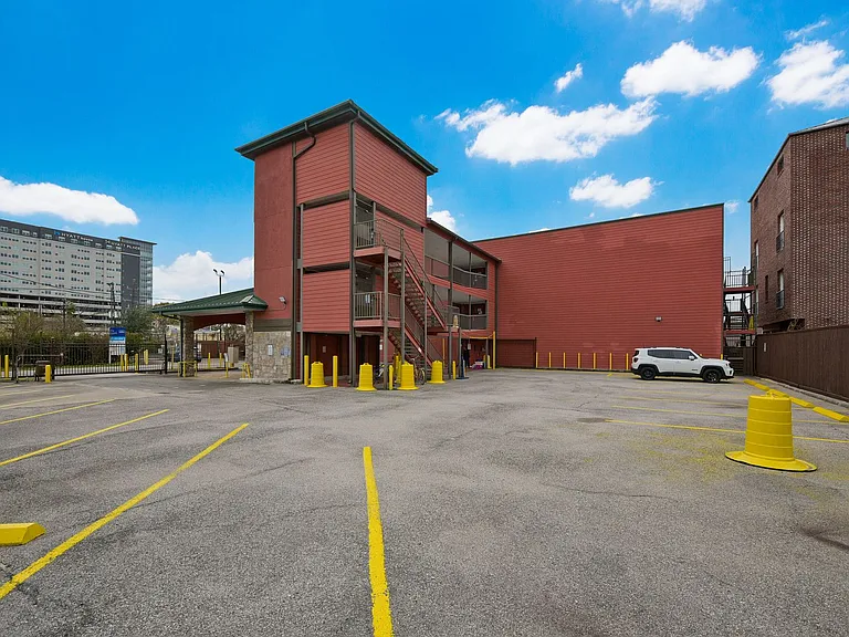 1025 Swanson St — Photo 47