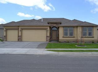 3504 El Paso Dr, Pasco, WA 99301