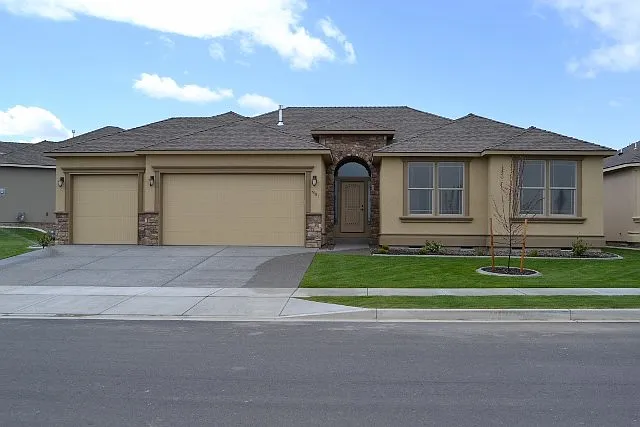 3504 El Paso Dr photo 1
