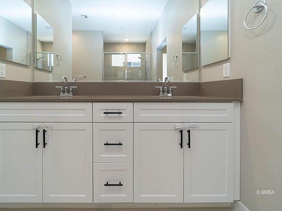 4th image of 1391 Mariposa Way