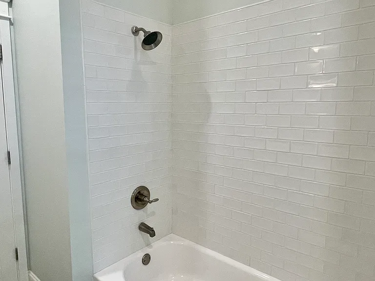 1011 Selma St — Photo 17
