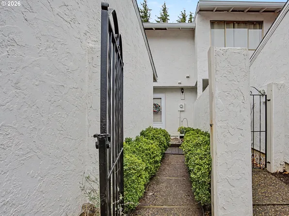 3214 NE 29th St, Gresham, OR 97030