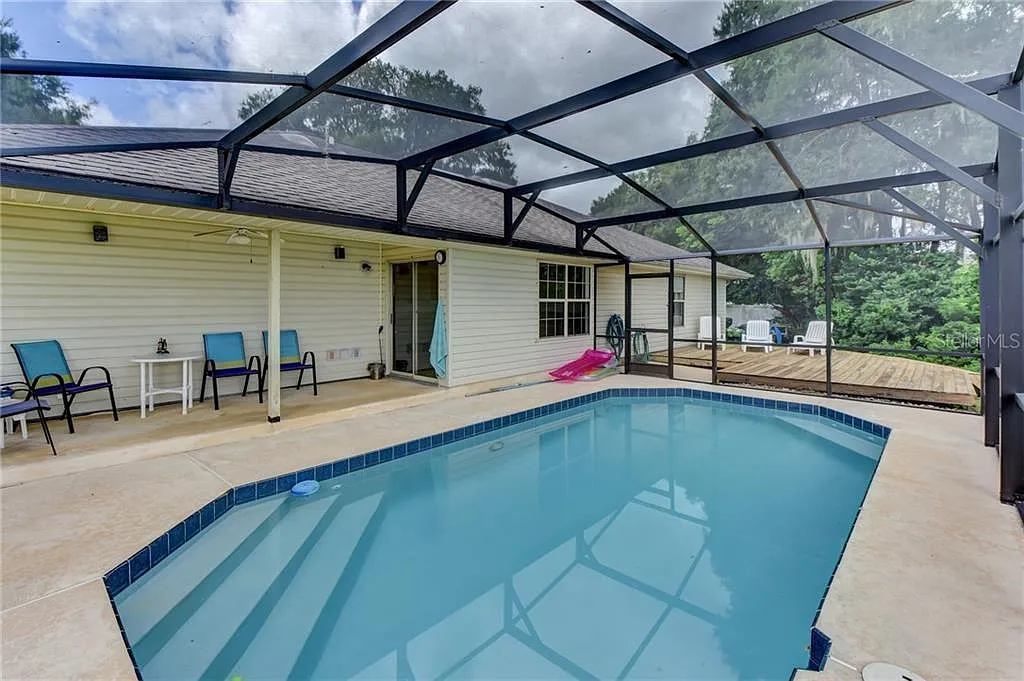 Village Lake Dr N, Deland — Photo 2