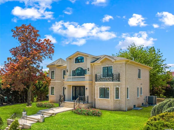 27-34 Little Neck Boulevard, Bayside, NY 11360