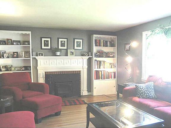 3rd image of 181 Fairfax Dr