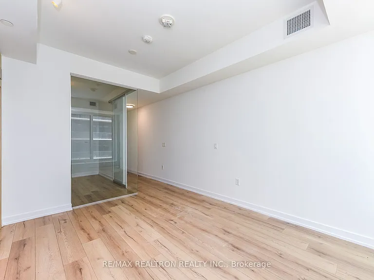 1195 The Queensway W #513 — Photo 22
