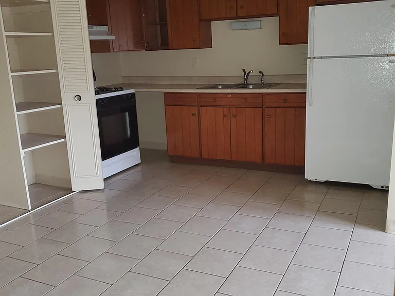 6127 N Whitham Dr #6 — Photo 5