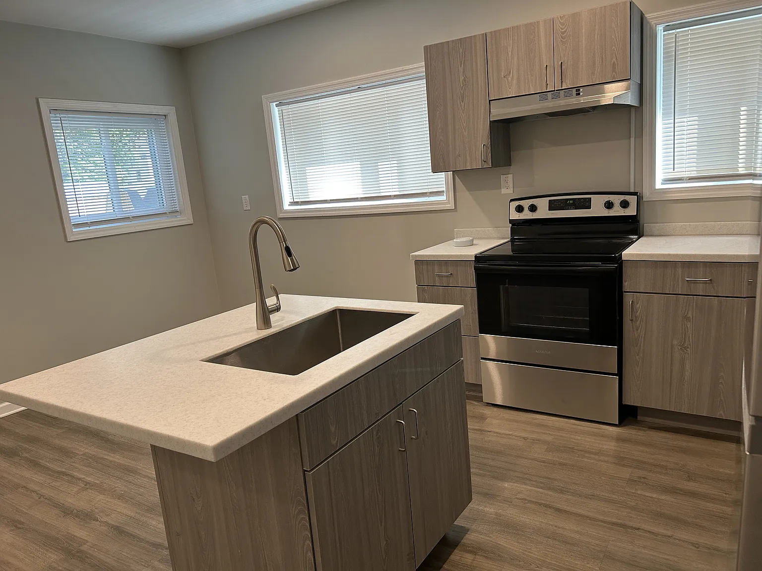 529 Main St - 1 — Photo 2