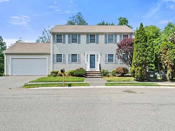 4th image of 31 Emerald Dr