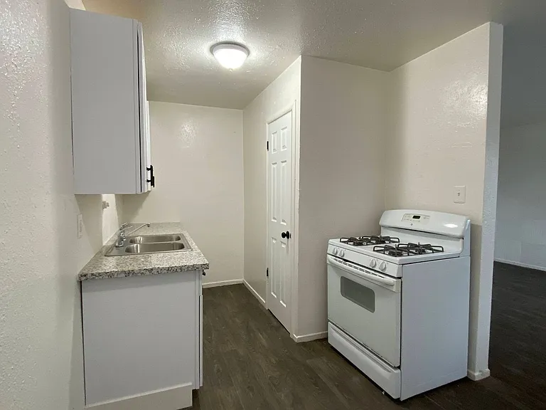 837 N Pilgrim St #3 — Photo 8