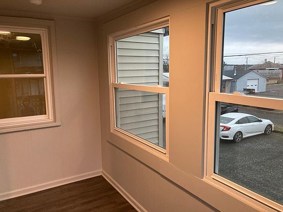 Mudroom/ Sunroom