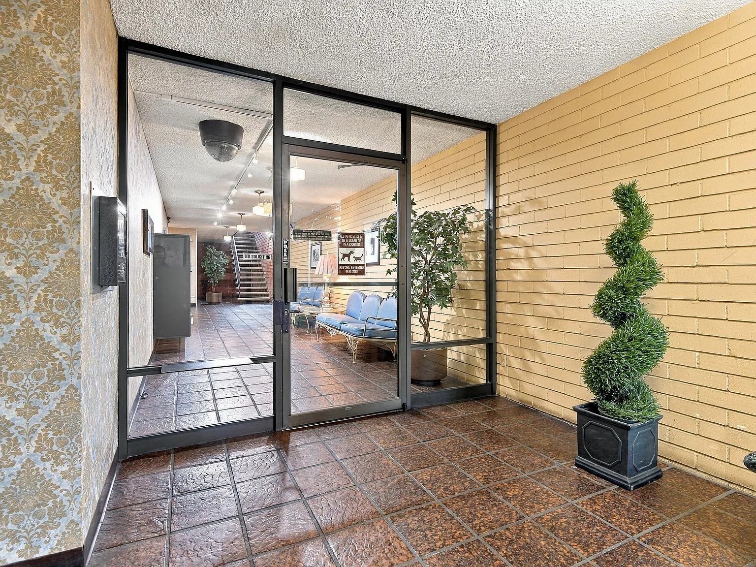 2 bed, 1107 sqft, $2,950 — Photo 2
