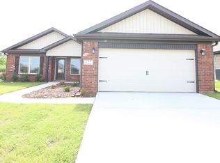 132 Chestnut Cv, Owens Cross Roads, AL 35763