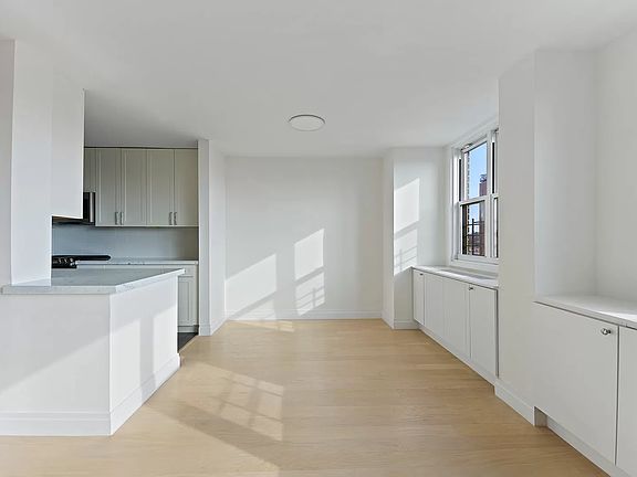 2nd image of 61 Jane St APT 14D