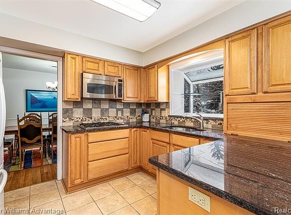 4th image of 5540 Tadworth Pl