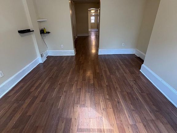 3rd image of 1241 E Palmer St