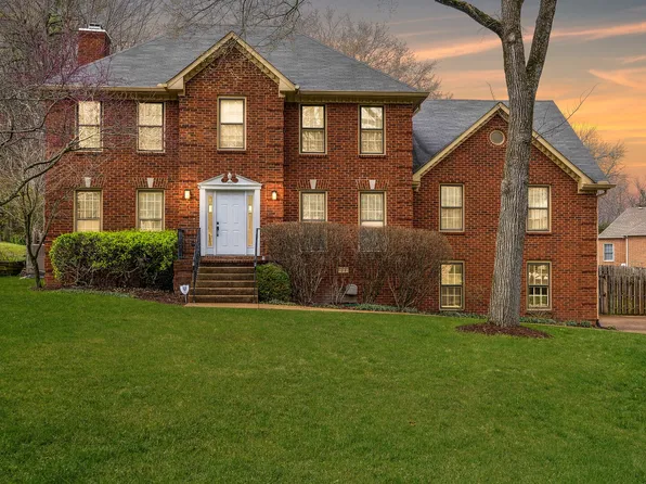 108 Montcastle Ct, Nashville, TN 37221