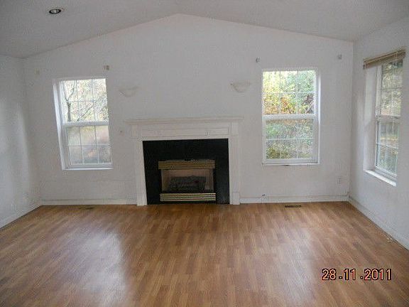2nd image of 11814 273rd Ave SE