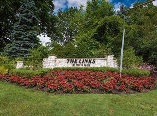 143 Firestone Cir, Roslyn, NY 11576